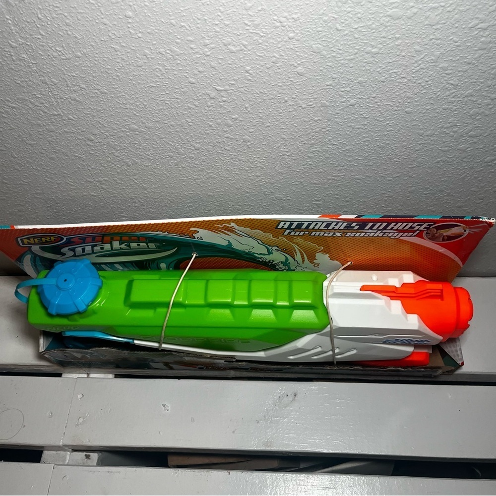 NERF Super Soaker FLOODFIRE Water BLASTER ~ Water Pistol ATTACHES To HOSE - Picture 2 of 3